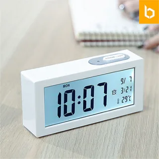 유즈비 화이트앵글 LCD 탁상시계